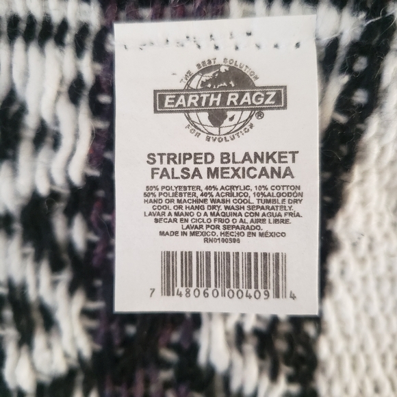 NWT Earth Ragz Striped Blanket - Picture 6 of 7